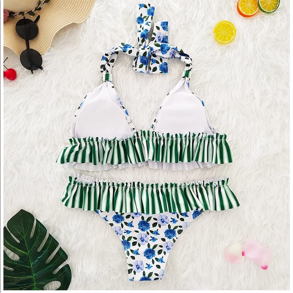 Floral Ruffle Bikini - Picture 4 of 6